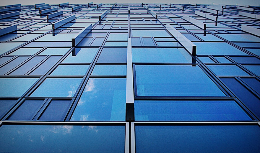 The blue windows – Architecture