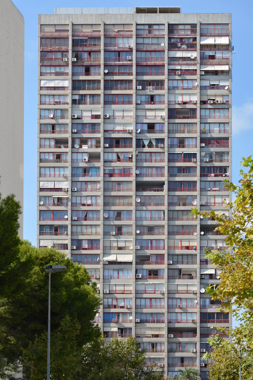2022 - Brutalism Benidorm 12 - Benidorm, Spain ( by bohemestudio - Original size 3840x5760)