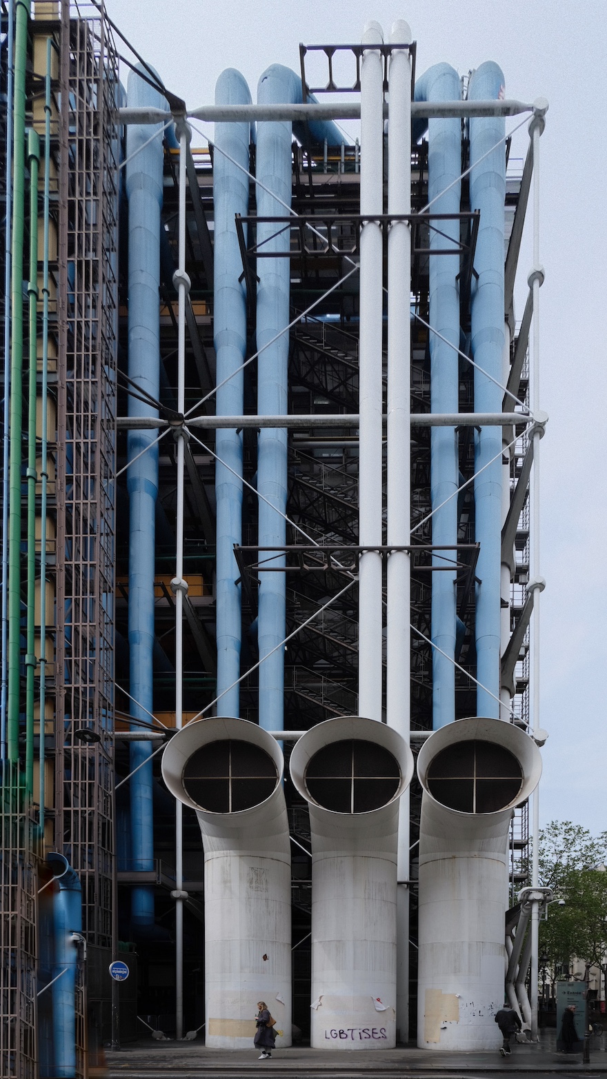 Centre Pompidou 3 - Paris, 2024 ( by bohemestudio - Original size 3401x6048)